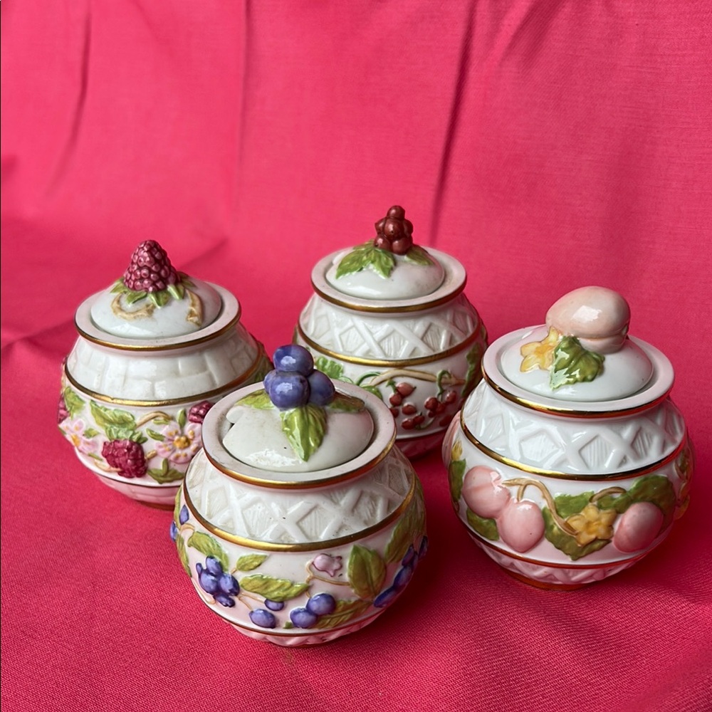 Elegant Ceramic Fruit-Themed Jars - Set of 4
